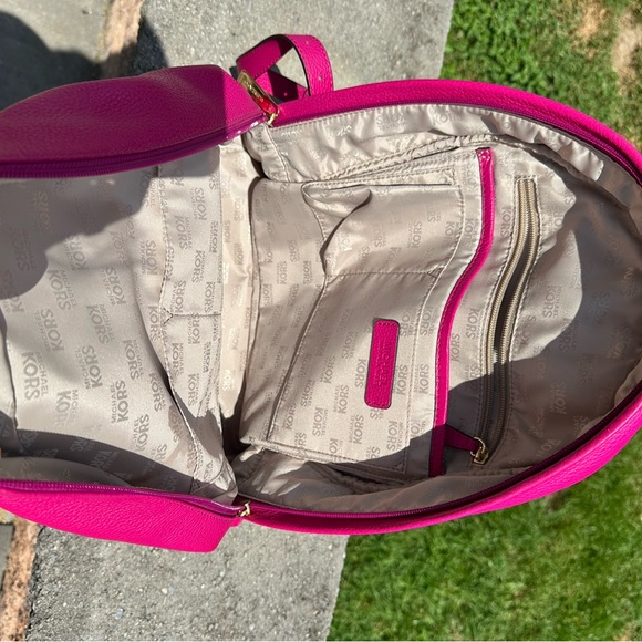 Michael Kors Large Jet Set Leather Backpack Fuschia - Picture 5 of 6